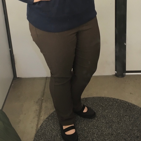 Reitmans brown stretchy pant - Picture 5 of 5